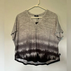 NWT Terez dip dye v neck top size XS oversized
